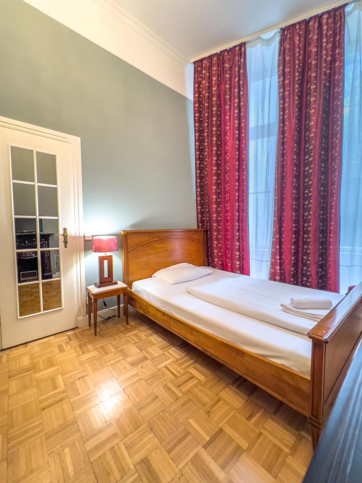 Hotel-Maison Am Olivaer Platz Berlin Luaran gambar
