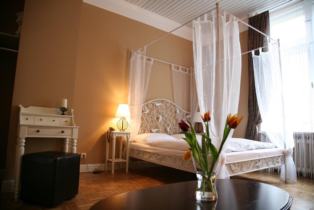Hotel-Maison Am Olivaer Platz Berlin Luaran gambar